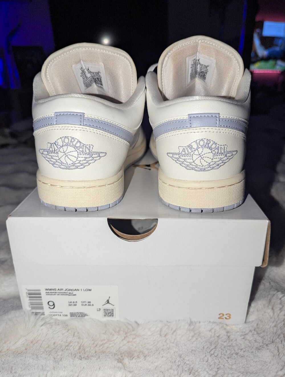Women’s Air Jordan 1 Low Sail/Ghost/Coconut Milk Colorway Size 9 DC0774-106 - Picture 4 of 9